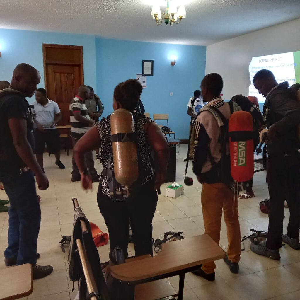 SelfContained Breathing Apparatus (SCBA) Training FIRST AID INTERNATIONAL